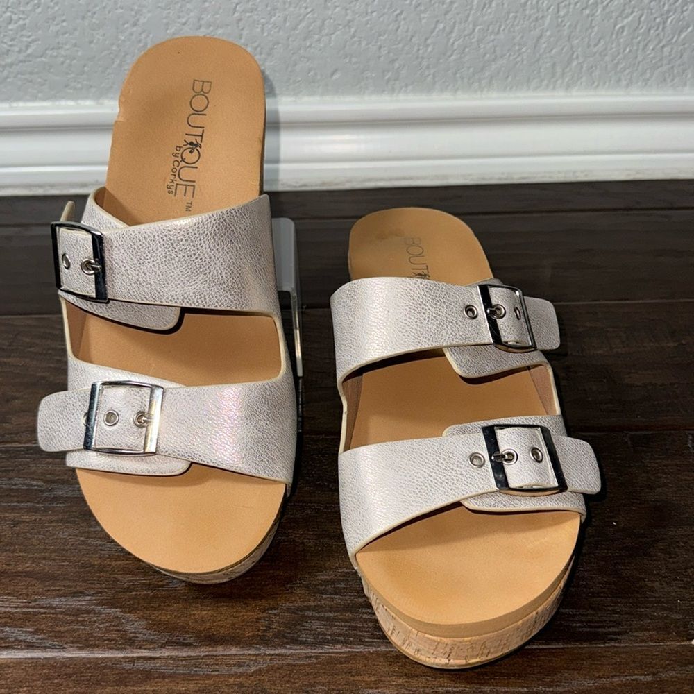 BOUTIQUE BY CORKYS SIZE 9
